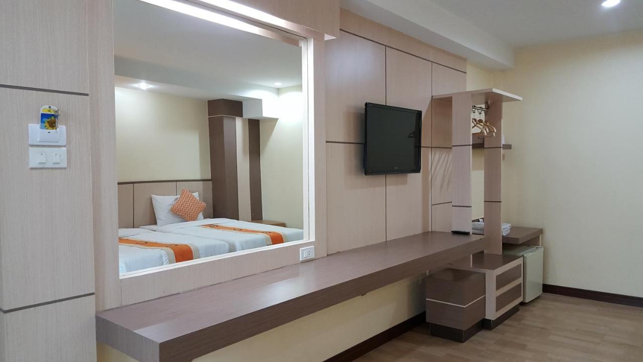 קון קאן Kaen Nakorn Hotel מראה חיצוני תמונה